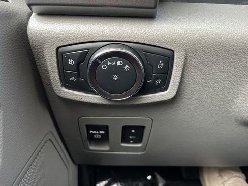 Used 2019 Ford F150 XLT w/ Equipment Group 302A Luxury image 18