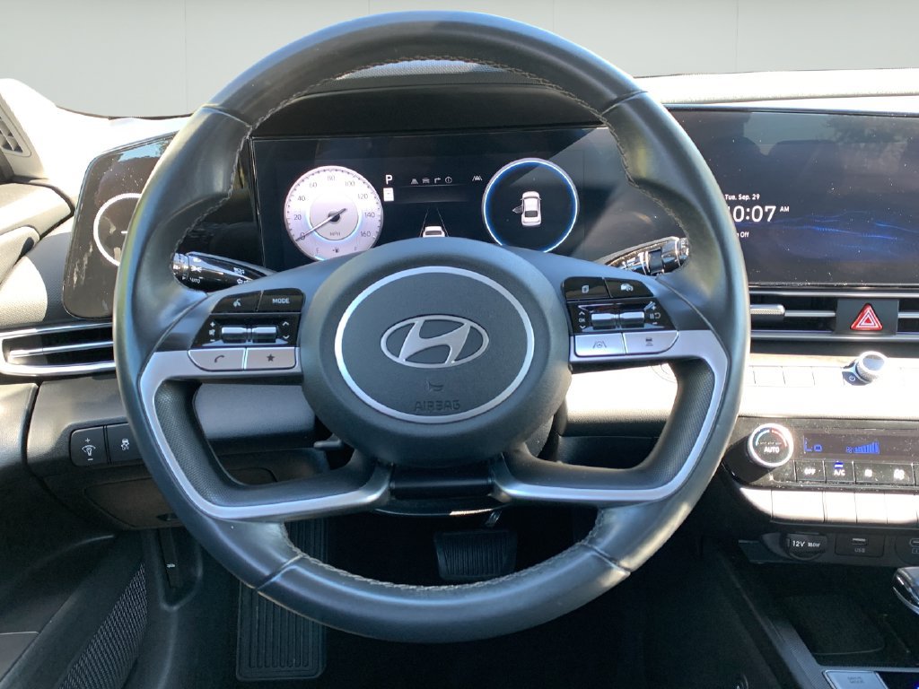 Used 2024 Hyundai Elantra SEL w/ Convenience Package FWD image 21