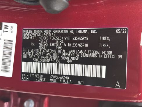 Used 2022 Toyota Highlander XLE AWD/4WD image 37