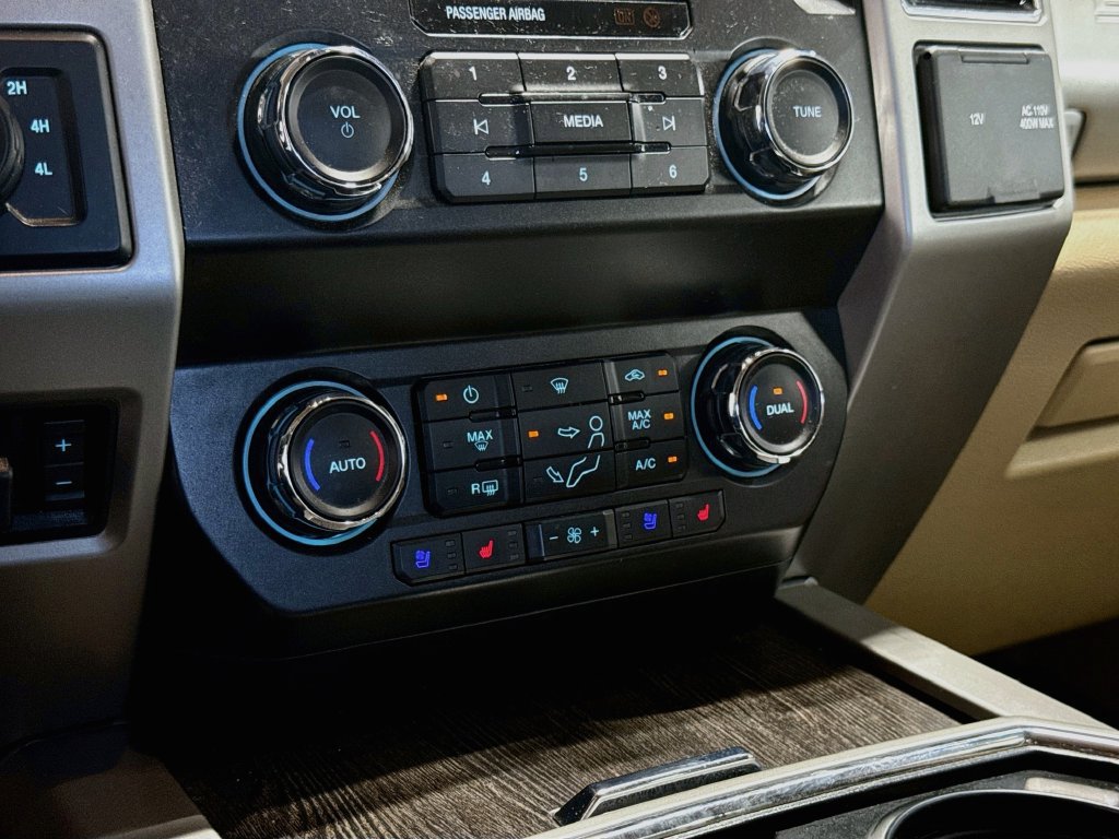 Used 2021 Ford F250 Lariat w/ Chrome Package AWD/4WD image 15