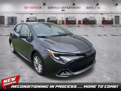 Used 2026 Toyota Corolla SE FWD image 1