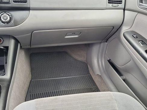 Used 2005 Toyota Camry LE FWD image 26