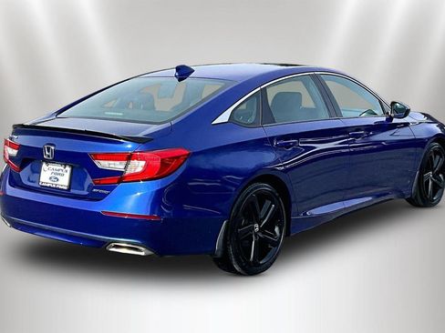 Used 2018 Honda Accord Sport image 2