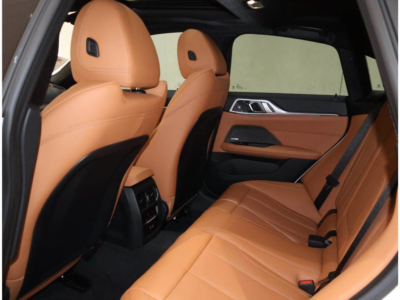 New 2026 BMW 430i w/ M Sport Package RWD image 16