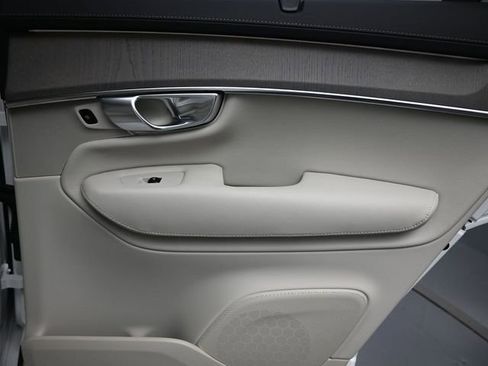 Used 2026 Volvo XC90 T8 Ultra w/ Protection Package Premier image 30