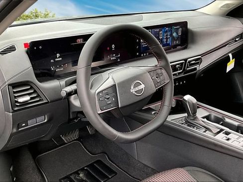 New 2026 Nissan Sentra SR w/ Floor Mat Package FWD image 7