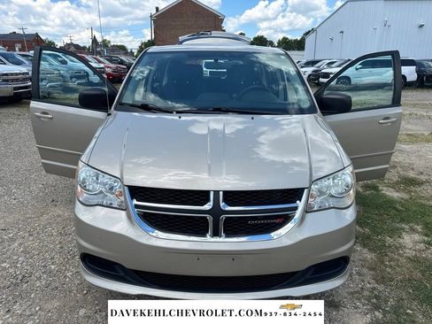 Used 2014 Dodge Grand Caravan SE w/ Quick Order Package 29E SE FWD image 9