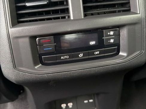 Used 2023 Volkswagen Atlas SE image 15