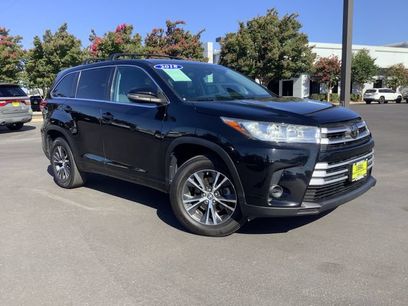 Used 2018 Toyota Highlander LE