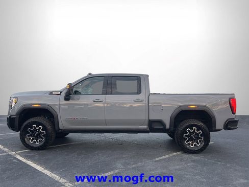 Used 2024 GMC Sierra 2500 AT4X image 23