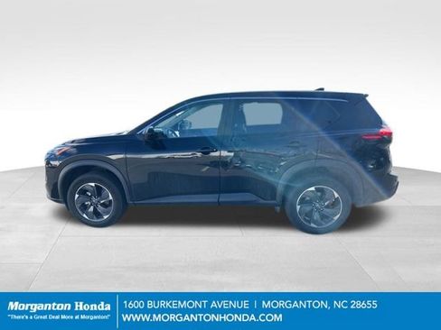 Used 2024 Nissan Rogue SV image 5