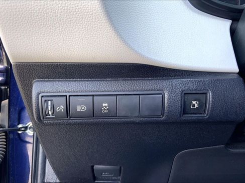 Used 2024 Toyota Corolla SE FWD image 33