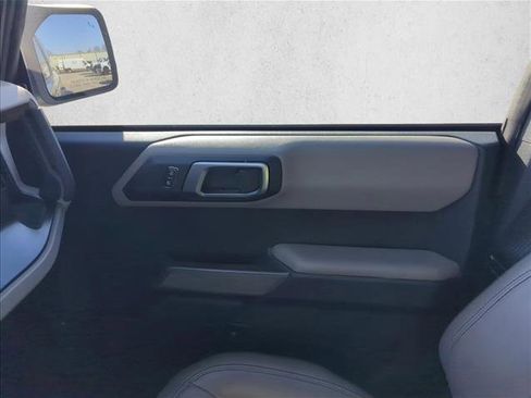 Used 2023 Ford Bronco Wildtrak image 21