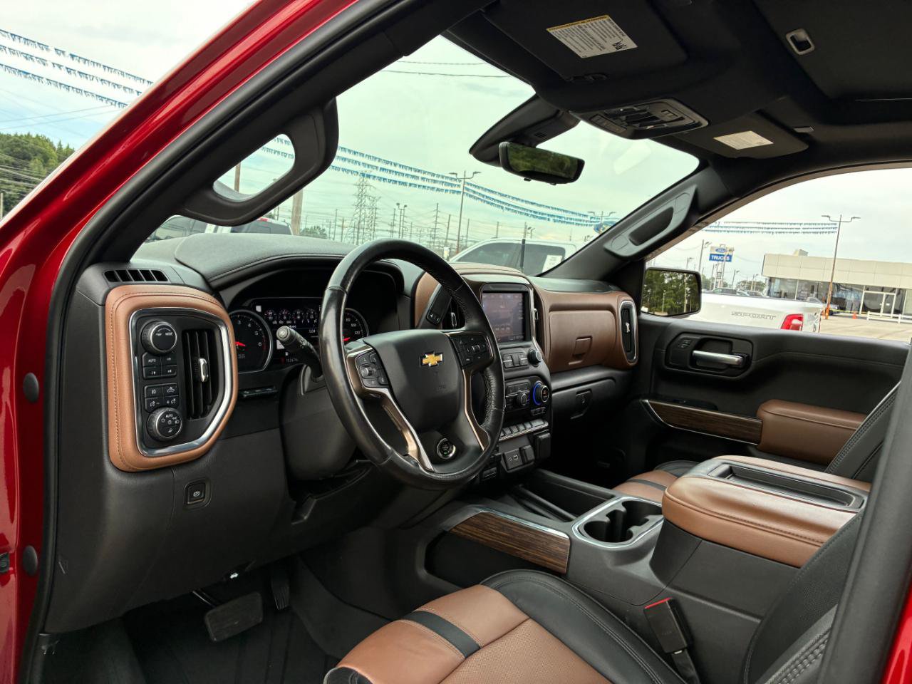 Used 2021 Chevrolet Silverado 1500 High Country w/ Technology Package AWD/4WD image 15