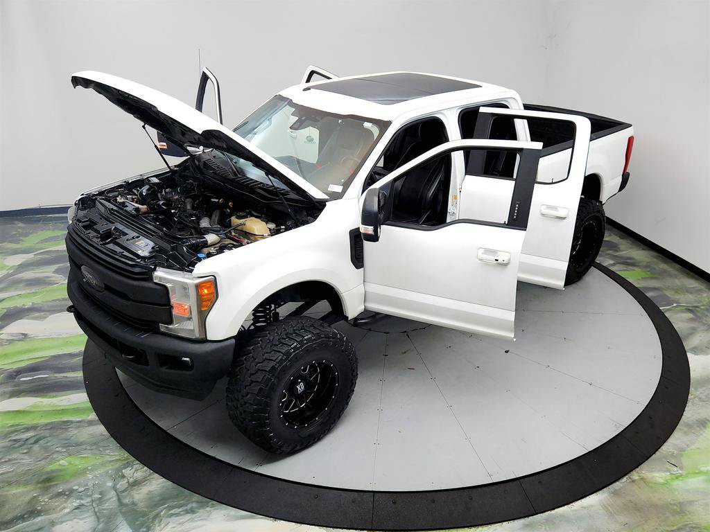 Used 2017 Ford F250 Lariat w/ Lariat Ultimate Package AWD/4WD image 34