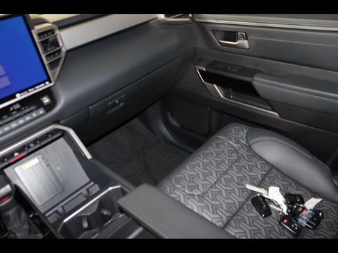 Used 2023 Toyota Tundra Limited w/ TRD Off-Road Package AWD/4WD image 13