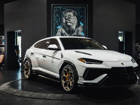 Used 2023 Lamborghini Urus Performante image 11