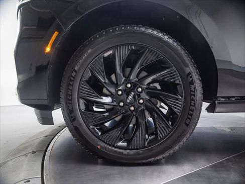 New 2026 Lincoln Navigator L Black Label AWD/4WD image 12