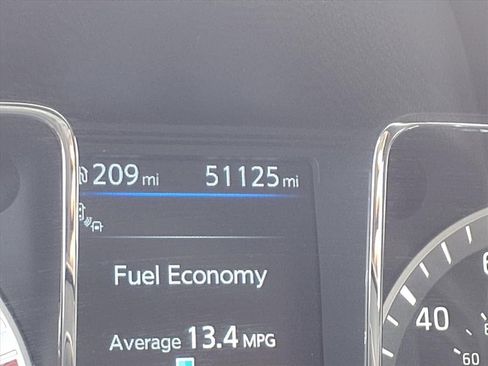 Used 2019 Nissan Titan SL w/ Midnight Edition image 15