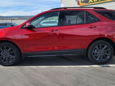 Used 2022 Chevrolet Equinox RS w/ RS Leather Package image 10