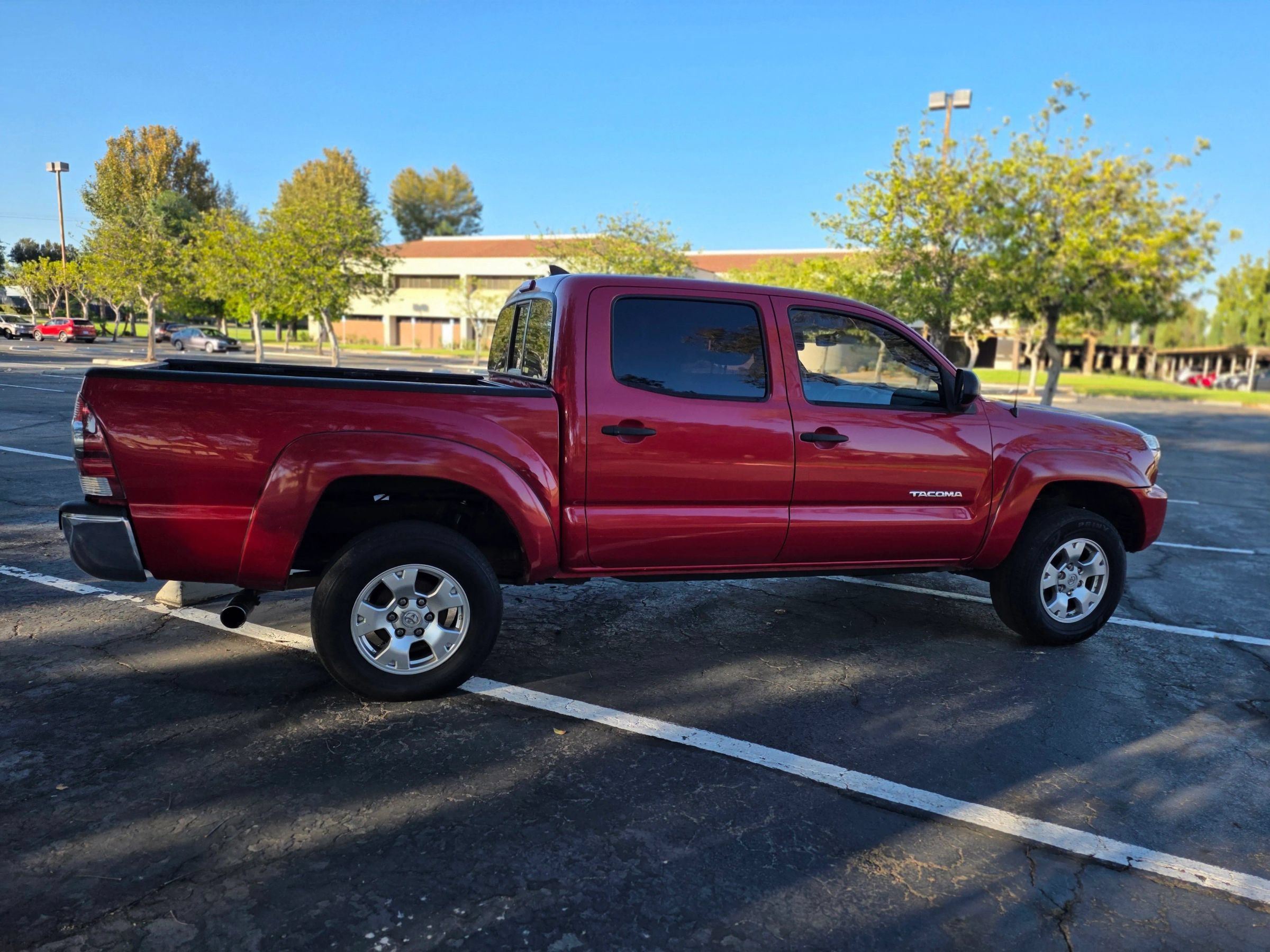 Used 2015 Toyota Tacoma PreRunner RWD image 23