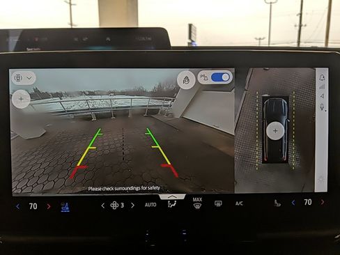 Certified 2025 Ford Expedition Max Platinum image 23