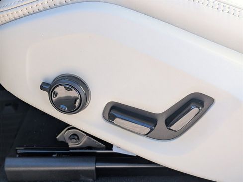 New 2026 Volvo XC90 B6 Ultra w/ Protection Package Premier image 22