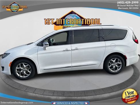 Used 2018 Chrysler Pacifica Limited FWD image 5