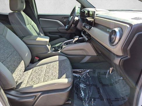 Used 2024 Chevrolet Colorado ZR2 w/ ZR2 Bison Edition AWD/4WD image 19