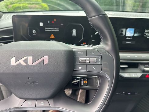 Used 2024 Kia EV9 GT-Line AWD/4WD image 18