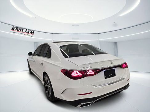 Used 2025 Mercedes-Benz E 350 Sedan image 5