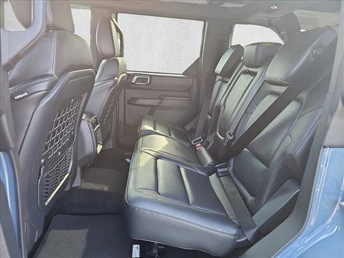 New 2025 Ford Bronco Badlands image 17