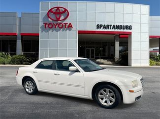 Used 2006 Chrysler 300 Touring w/ Comfort/Convenience Group image 1