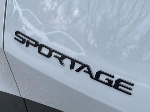 Used 2025 Kia Sportage X-Line w/ Premium Package AWD/4WD image 10