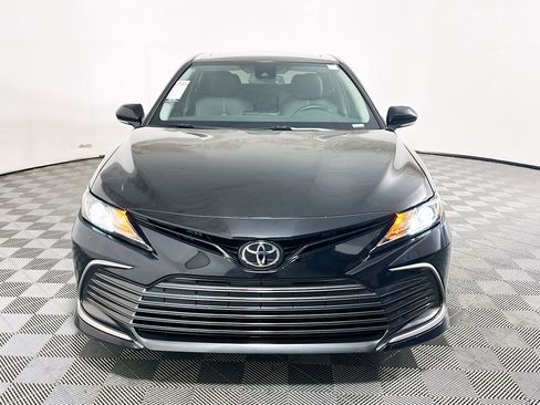 Used 2024 Toyota Camry LE w/ Convenience Package image 8