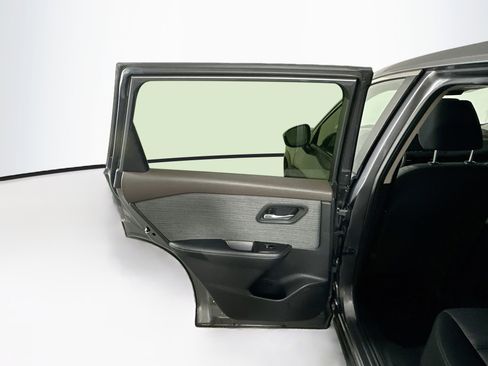 Used 2023 Nissan Rogue SV FWD image 25