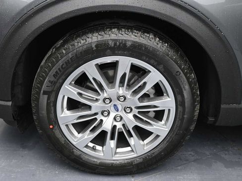 New 2026 Ford Explorer Platinum image 10