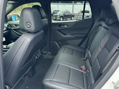 New 2026 Chevrolet Equinox LT w/ Convenience Package II image 9