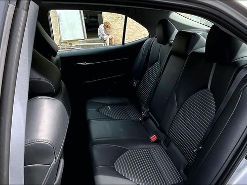 Used 2024 Toyota Camry SE FWD image 19