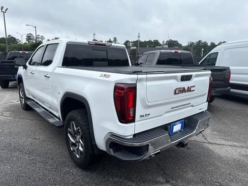 Used 2022 GMC Sierra 1500 SLT w/ SLT Premium Plus Package AWD/4WD image 3
