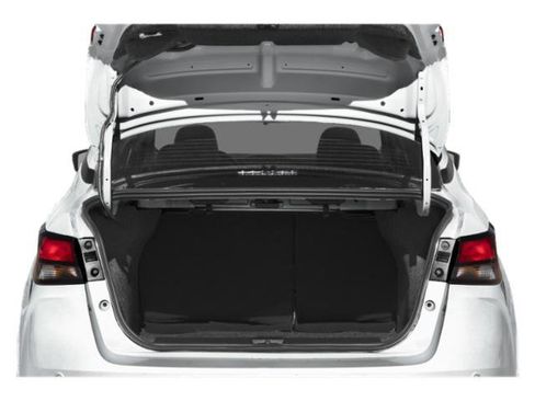 Used 2023 Nissan Versa SV image 14