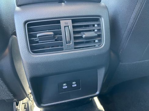 Used 2025 Nissan Rogue SV image 24