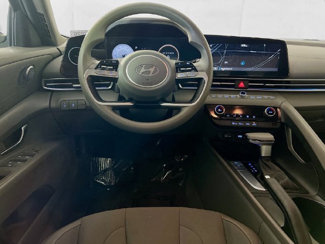 Used 2024 Hyundai Elantra SEL FWD image 22