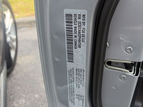 Used 2023 Chrysler 300 Touring RWD image 5