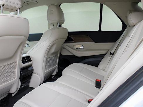 Used 2024 Mercedes-Benz GLE 350 4MATIC image 13