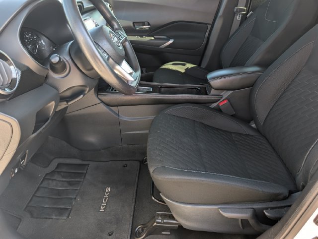 Used 2023 Nissan Kicks SV FWD image 17
