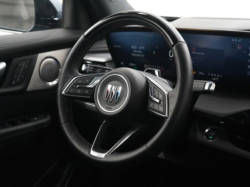 Used 2025 Buick Enclave Avenir w/ Super Cruise Package image 15