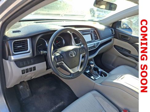 Used 2015 Toyota Highlander Plus image 11