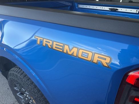 Used 2025 Ford Maverick Tremor image 8