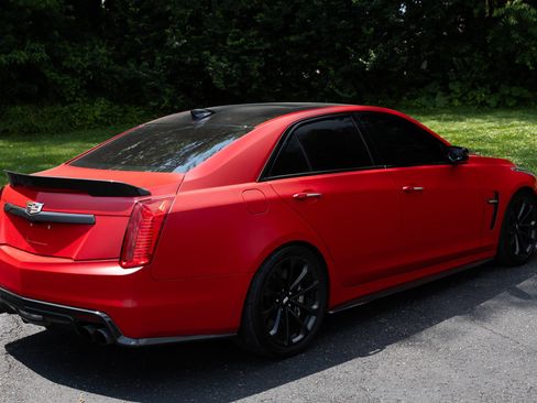 Used 2019 Cadillac CTS V w/ Carbon Fiber Package RWD image 3